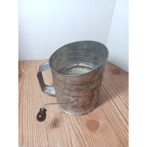 Bromwell's Metal Aluminium Vintage Flour Sifter 3 Cups Red Knob Made in USA Used